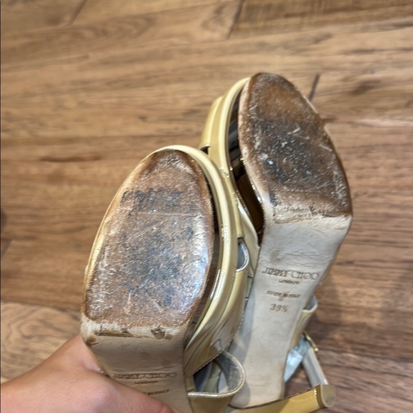 Jimmy Choo Tan Heels Elegant Design - Picture 4 of 4